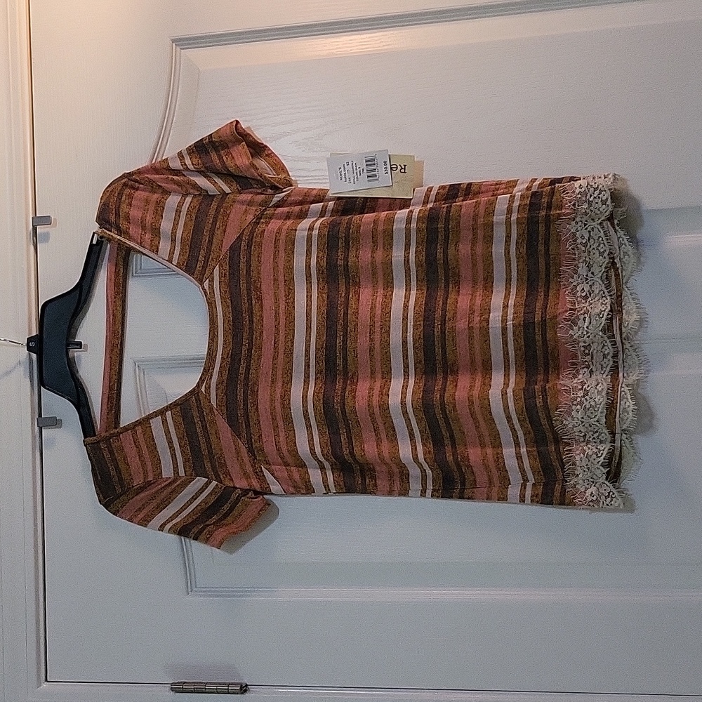 Rewind Lace Accent Top
